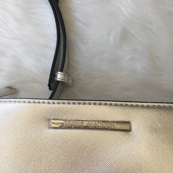 Steve Madden Metallic Silver Purse - Picture 4 of 8